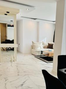 luxuri suite dezodava