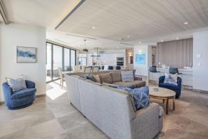 LUXURY NEW OCEANFRONT CONDO 5BR Sleeps 12