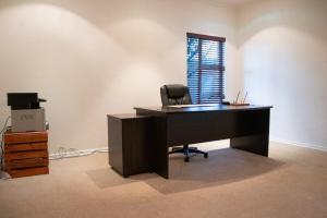 Luxury 4-Bedroom Mansion & Pool in Northcliff