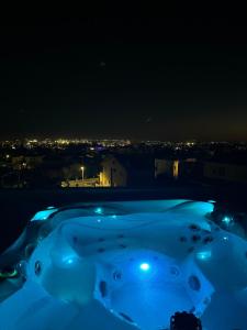 Penthouse with outdoor hottub