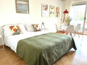 Delmiranis Book Apartments - Vatican View