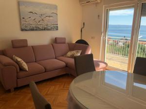 Sea view apartment Manda