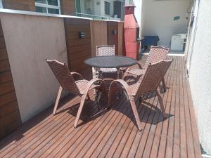 Exclusive apt, meters from Bombínhas beach