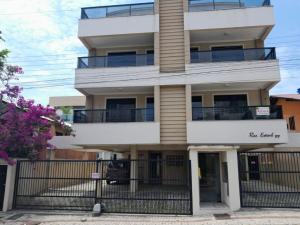 Exclusive apt, meters from Bombínhas beach