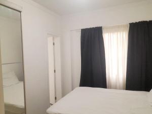 Exclusive apt, meters from Bombínhas beach