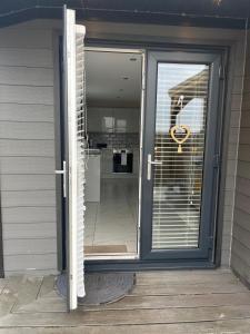 The Slipway Cabins with Hottub