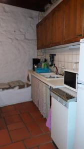 la source et la sorciere