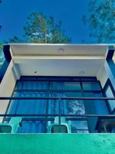 The Misty Mountain - Ella - Idamegama