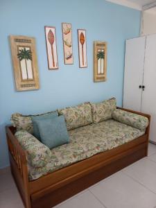 Apartamento Para 8 Pessoas em Condomínio Belíssimo Pé na Areia Com Lazer Completo