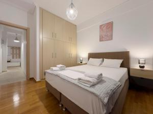Stournari Spacious 114sqm apt in Athens