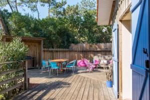 Maison esprit cabane proche océan et bassin