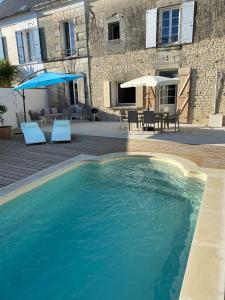 Maisons de vacances Stunning Maison du Maitre near Cognac private pool : photos des chambres