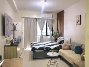 Studio Unit Condo with Balcony Behind SM CITY Iloilo - Bulang