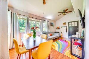 Rainforest Stay with Hot Tub Less Than 3 Mi to Natl Park!