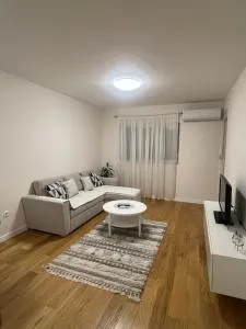 Cozy 1bd apartment Central point-GARAGE available 5e per day - Kruševac