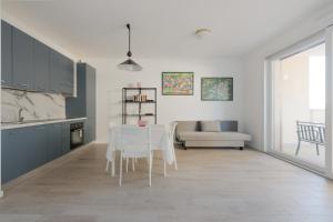 GuestHost - Milano-Affori Balcony Apartment