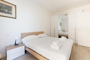 GuestHost - Milano-Affori Balcony Apartment
