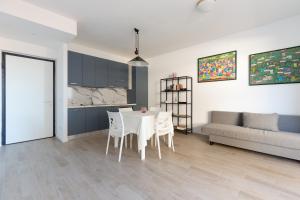 GuestHost - Milano-Affori Balcony Apartment
