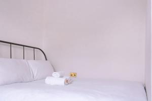 4-Bedroom Flat near Central, 2-Min Walk to Metro