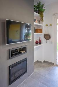 Golden Mile Getaway, Garden View, Pool & Comfort