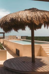 Luxury 3 BDR Apartment with Gym and Rooftop Pool