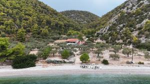 Elegance Villa: Classy Paradise w a private beach