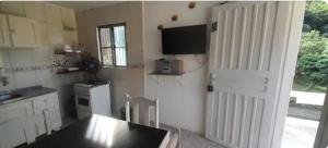 Bombinhas centro apt con kitchenette