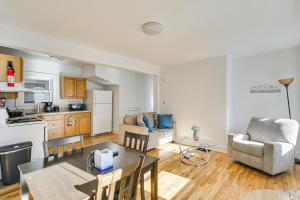 Cozy Cambridge Apartment in College Town!