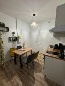 Appartements Studio hyper centre le Cosy : photos des chambres