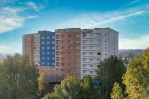 Courtyard Toluca Tollocan