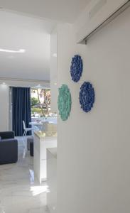 BluKai Beach and Pool Apartment with Private Parking