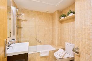 Marina I Relax with Ocean Views, Pools, 250m to the Sea