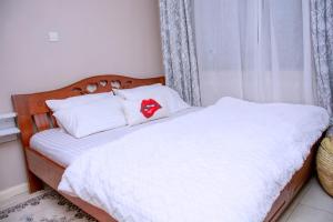 Golden Glow Suites - Thindigua