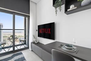 VayK - Fresh & Trendy Studio in Business Bay