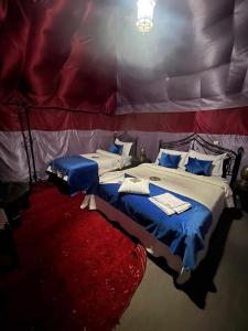 luxury camp desert ideal