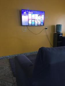 Casa com 3 quartos e varanda