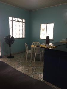 Casa com 3 quartos e varanda