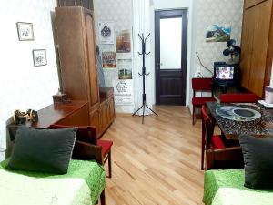 Комната в солнечной квартире в Старом Тбилиси