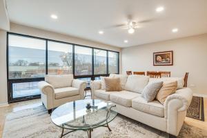 Steps to Shops and Eats Apt in Portage Park!