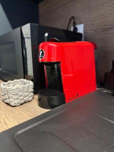 Dalma Pro Apartments - Cozy Studio & Spacious One-Bedroom Apartment - Self Check-in