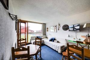 Résidence Tournavelles - Appartement 2 pièces 5 personnes au pied des pistes et des commerces, proche de lESF et de la garderie dans le village des Vill MAE-7191