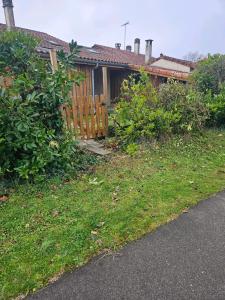 logement avec cuisine et jardinet proche lac