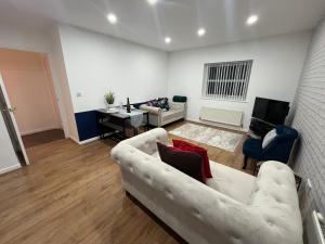 Lichfield City Cathedral Walk 3 Bedroom Coachhouse