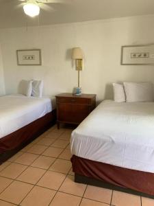 Quadruple Room room in Sunshine Motel