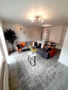 3 BR - 3 Baths - Solihull - NEC - HS2 - Long Stays