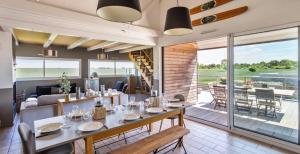 Villa darchitecte piscine intérieure 12 personnes