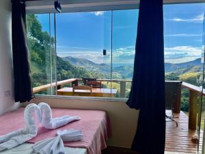 Chalé Mirante Da Colina 9, com hidromassagem privativa, café da manhã e piscina