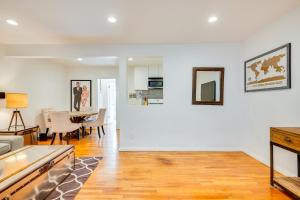 1 Mi to Dtwn Melrose Cozy Condo with Patio