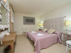 Villa Enga: with pool, in front of the sea and in the middle of wineyards