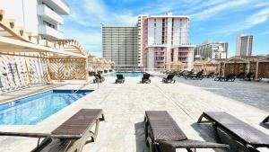 Beautiful Condo at the Island Colony in Waikiki